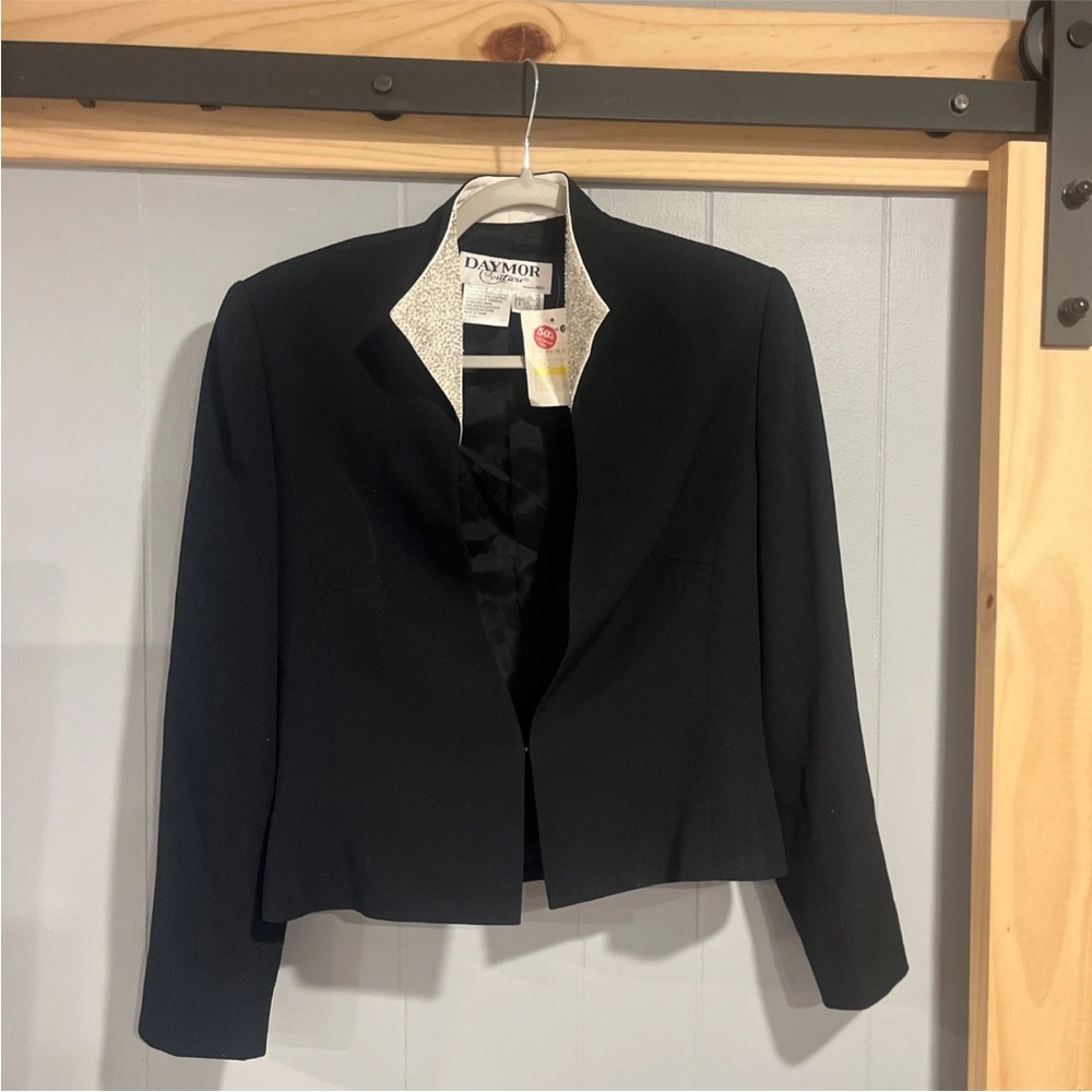 NWT Daymor Couture Size 6 Black Blazer Beaded Trim Evening Wear Formal NEW